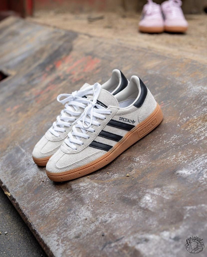Adidas Spezial - Light Brown